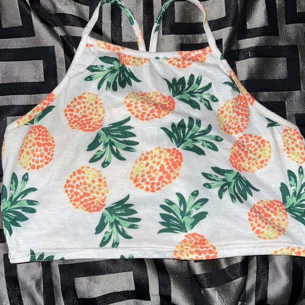 Pineapple print crop top